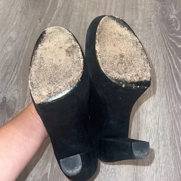 Donna Karan Collection Black Suede Platforms - Picture 8 of 8